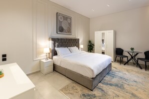 Interior - Spacious Designer Three Bedroom Home in Almadinah (Madinah)