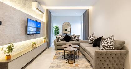 Spacious Designer Three Bedroom Home in Almadinah