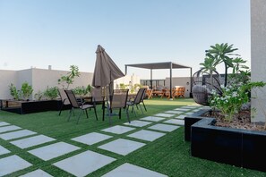 Garden - Cozy One BR in Almadinah With Upscale Luxury (Madinah)