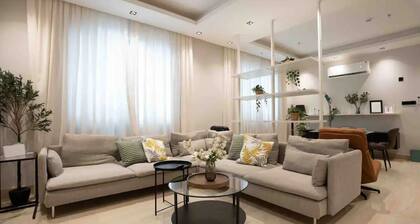 Al Malqa Flat, Sleeps 4 With Free Parking