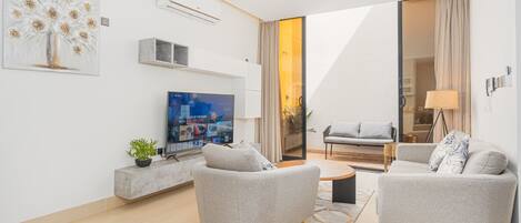 Apartment (2 Bedrooms) | Front of property