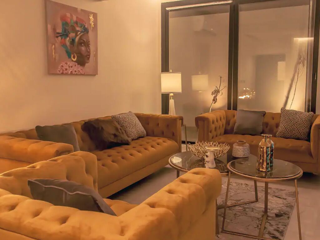 Apartment (2 Bedrooms) | Front of property