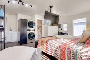 1 bedroom, iron/ironing board, free WiFi, bed sheets