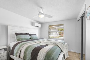 1 bedroom, iron/ironing board, free WiFi, bed sheets - Beachside Bliss Awaits - Aloha Kai #55- Roelens (Siesta Key)