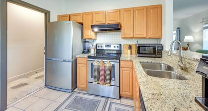 7 Mi to Dtwn Jacksonville: Riverfront Home w/ Deck