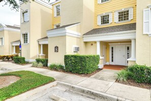 Apartment (1 Bedroom) | Interior - Golf Views: Kissimmee Condo on Reunion Course (Kissimmee)