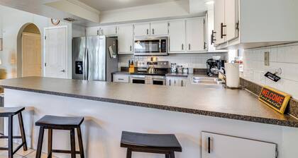 Walk to Sugar Sands: Retreat in Fort Myers Beach