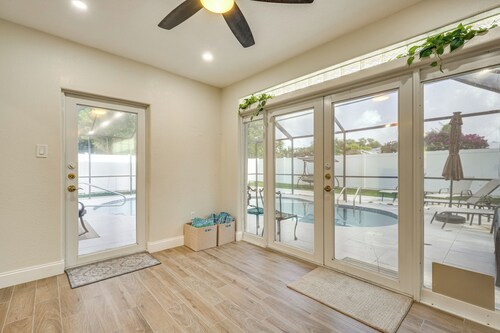 Backyard Oasis: Fort Lauderdale Home Near Beach
