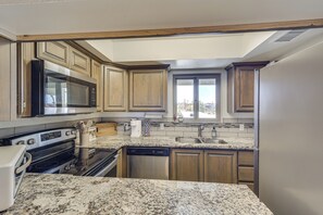 Apartment (2 Bedrooms) | Interior - Lake Views & Boat Parking: Condo in Heart of LHC (Lake Havasu City)