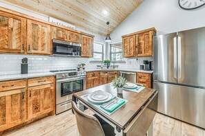 House (1 Bedroom) | Interior