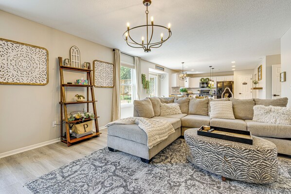 House (4 Bedrooms) | Interior