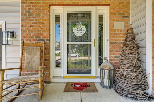 Stay & Play in Lewis Center: Home w/ Spacious Deck