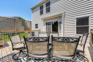 Interior - Stay & Play in Lewis Center: Home w/ Spacious Deck (Lewis Center)