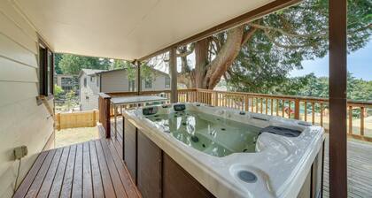 1/2 Mi to Yarrow Bay: Family Home in Kirkland