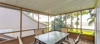 Dora Canal Views & Shared Dock: Apt in Tavares!
