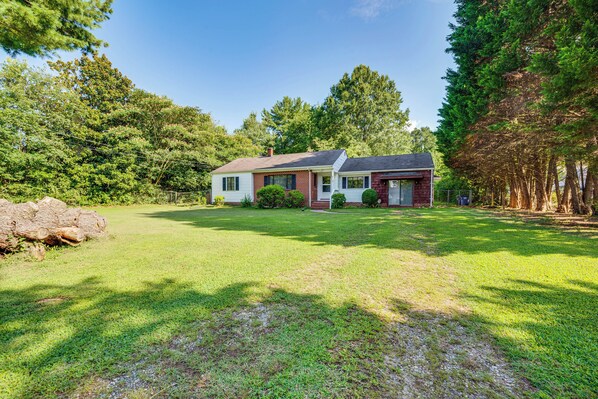 House (2 Bedrooms) | Front of property