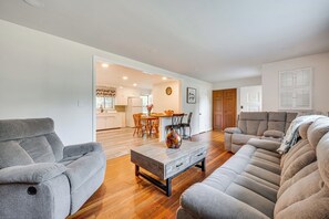 House (2 Bedrooms) | Interior