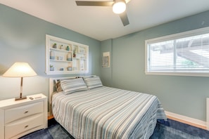 Apartment (2 Bedrooms) | Interior - Lake Dora Escape: Canal Access & Seaplane Sights! (Tavares)
