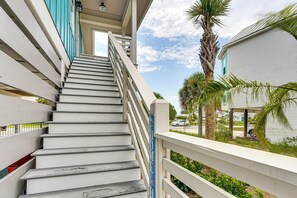 Interior - Walk to Beach Access: South Cape San Blas Hideaway (Port St. Joe)