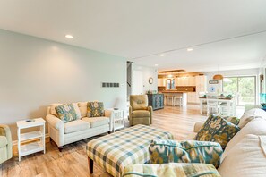 House (4 Bedrooms) | Interior