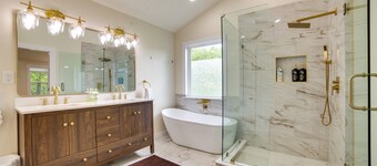 Blue Ridge Retreat on 10-acre Farm: Rural Reset!