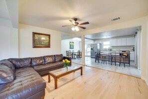 平房 (3 Bedrooms) | 住宿內部