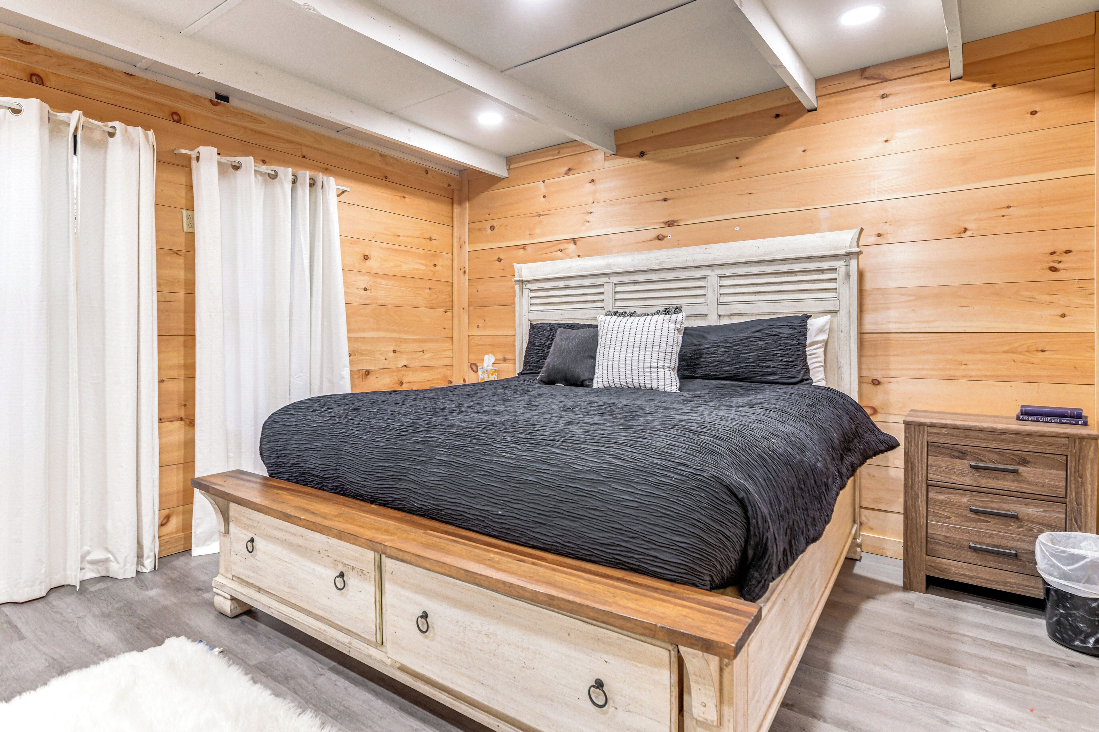 House (2 Bedrooms) | Interior