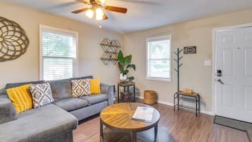 House (1 Bedroom) | Front of property