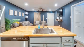 House (1 Bedroom) | Interior