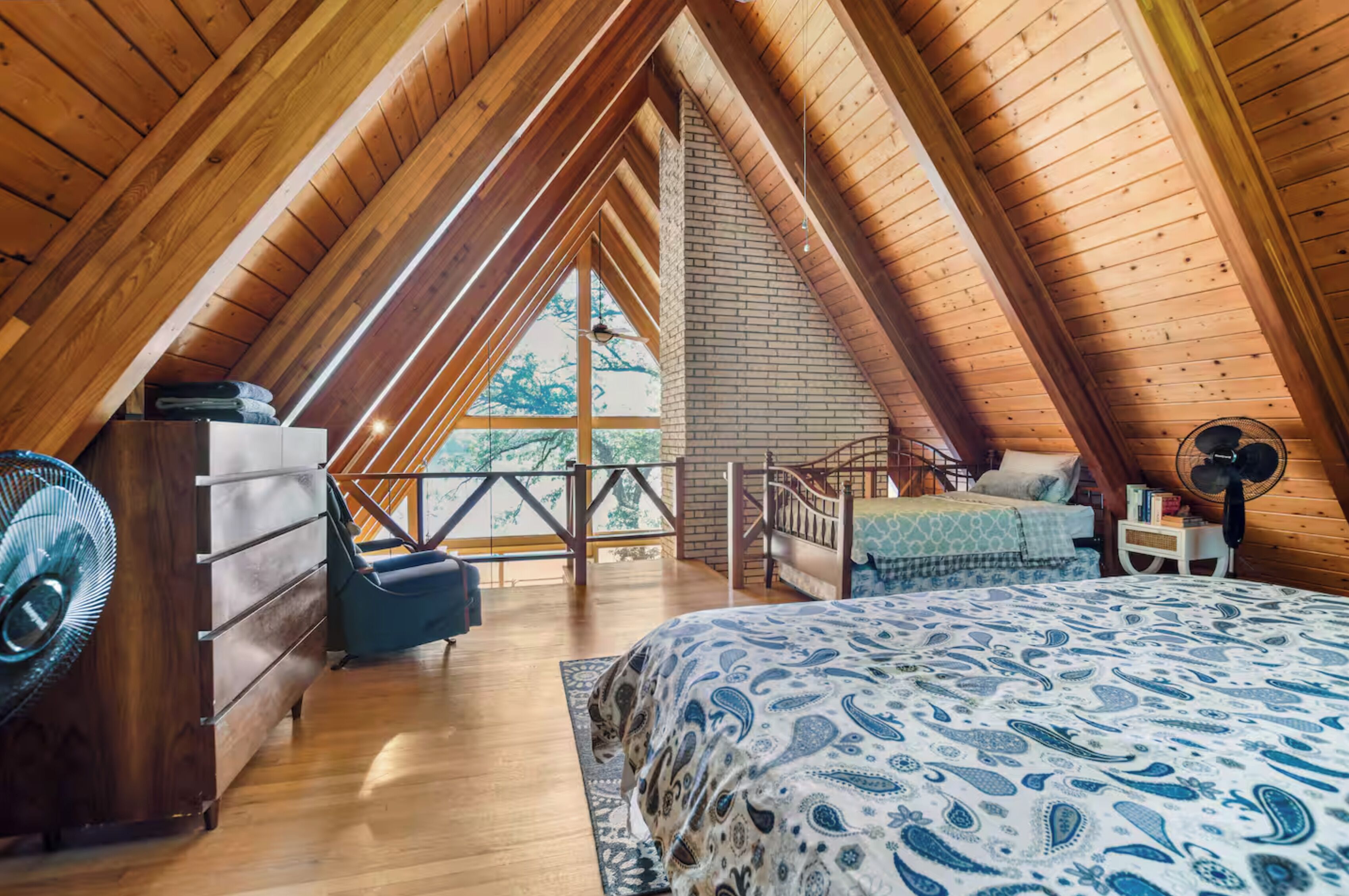 4 bedrooms, iron/ironing board