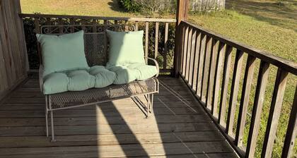 Lakefront country cabin near Lucedale
, MS