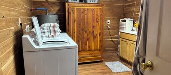Lakefront country cabin near Lucedale
, MS