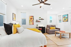 1 bedroom, WiFi, bed sheets - Desert Oasis | Pool & Mountain Views (Palm Desert)