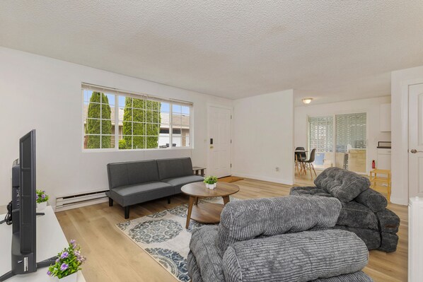 House | 1 bedroom - Relaxing Lynnwood Getaway w Parking (Lynnwood)