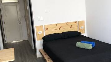 1 bedroom, iron/ironing board, Internet, bed sheets