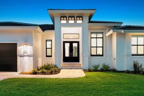 Exterior - Tranquil Island Retreat. (Marco Island)