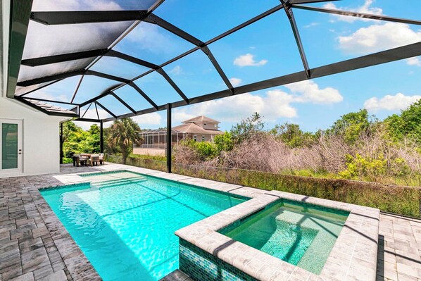 Outdoor pool, a heated pool