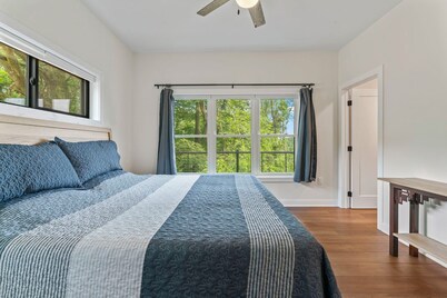 Brand new modern cabin with beautiful river view.