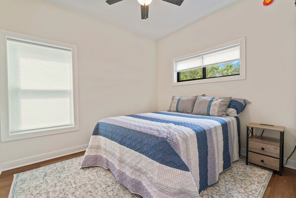 2 bedrooms, WiFi, bed sheets