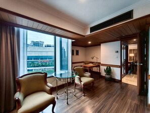 Executive Suite, City View