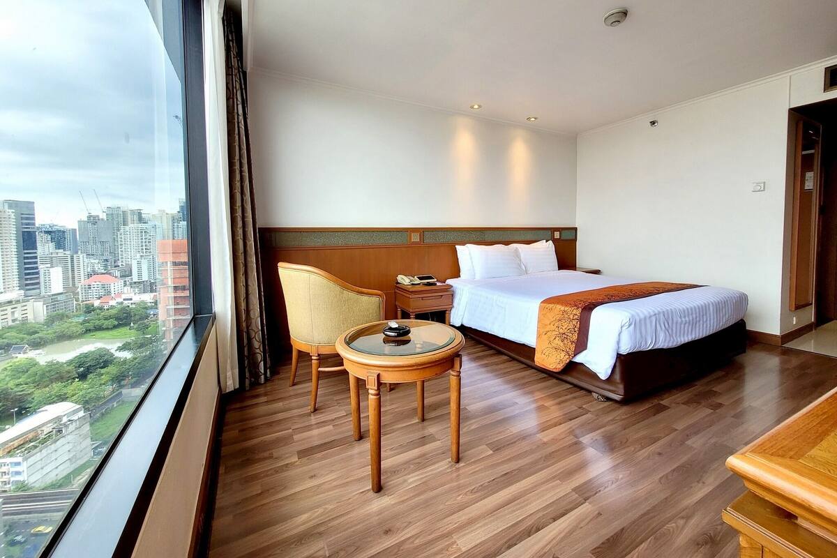 Superior Room, Non Smoking, City View