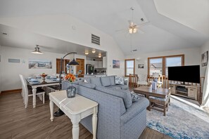 Smart TV, foosball, books, stereo - Spacious Beach Home w/ Pool, Hot Tub, Game Room & Ocean Views (Rodanthe)