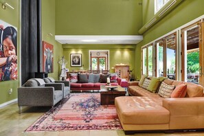 Living area - Sonoma/Napa Wine Country Getaway (Sonoma)