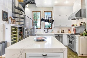 Private kitchen - Sonoma/Napa Wine Country Getaway (Sonoma)