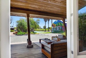 Terrace/patio - Sonoma/Napa Wine Country Getaway (Sonoma)