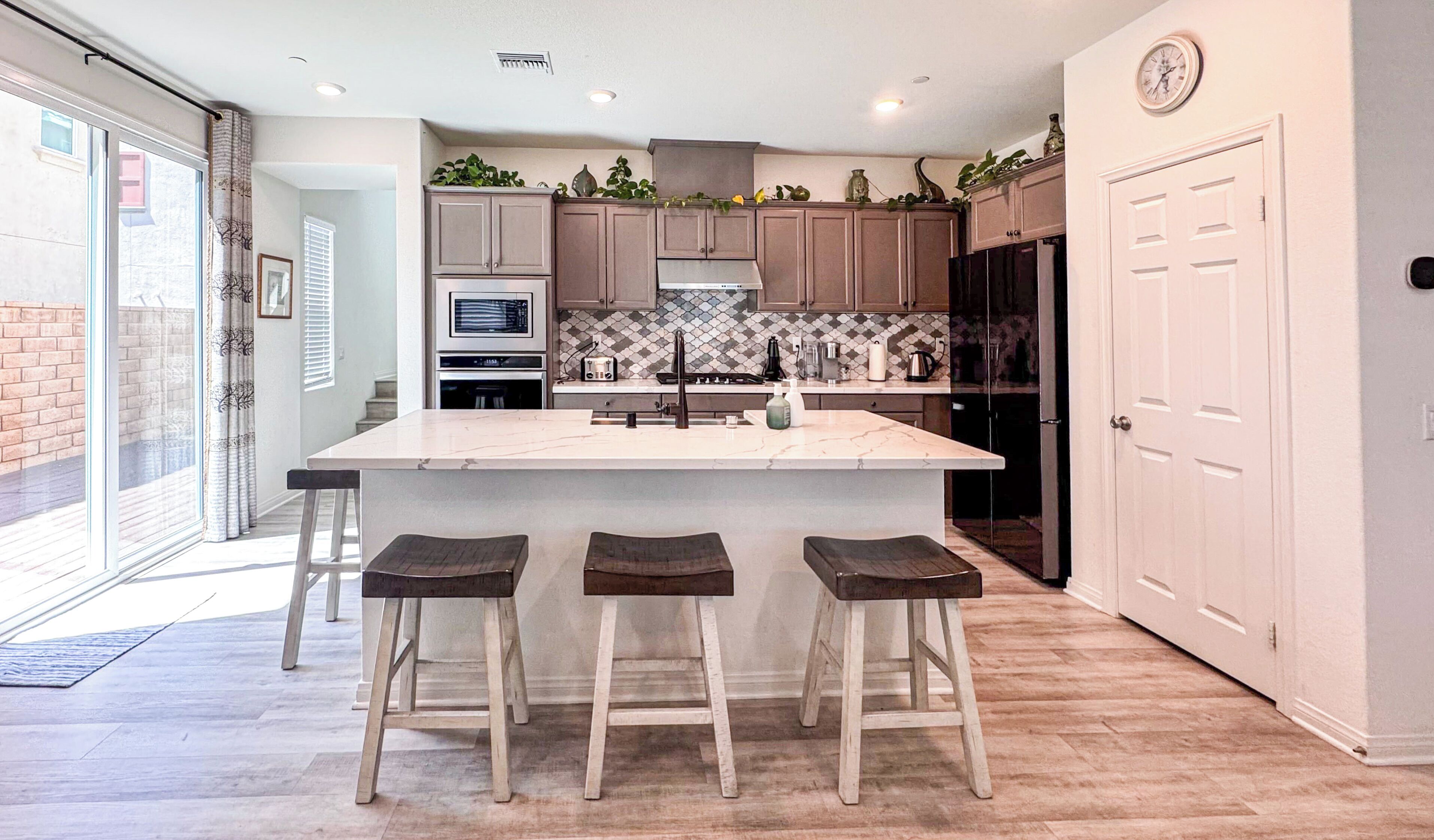 Fully equipped kitchen - perfect for preparing meals and enjoying your stay