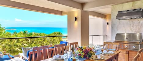 Condo (3 Bedrooms) | Front of property