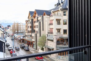 Property grounds - Main Street One-Bedroom Apartment with Balcony, Sea and city view (Ushuaia - Tierra del Fuego)