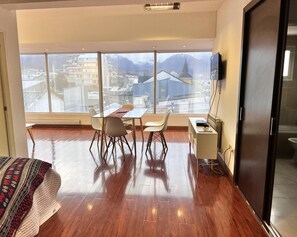 1 bedroom, internet