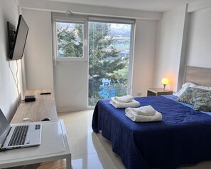 Bügeleisen/Bügelbrett, Internetzugang, Bettwäsche